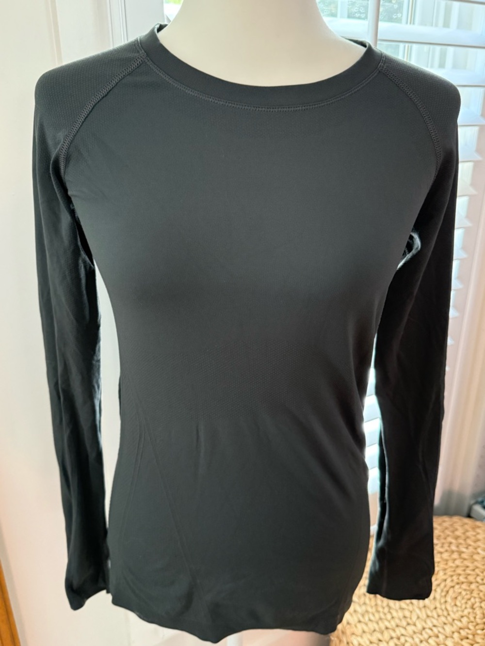 Athleta Women's Moss Green Long-Sleeve Performance Top